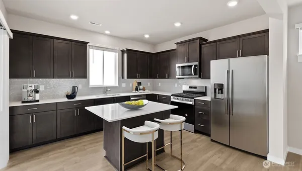 $879,995 | 13821 10th Place West, Lynnwood, WA 98087