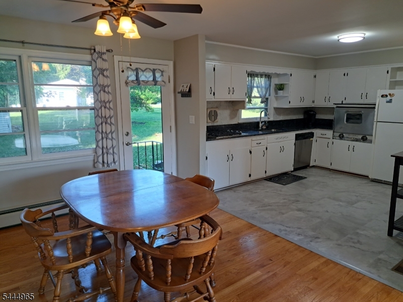 3 Meadowbrook Road Flemington, NJ 08822 - Photo 10 of 41