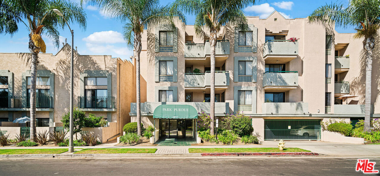 2491 Purdue Avenue, Unit 105 Los Angeles, CA 90064 - Photo 3 of 36 a view of multiple house