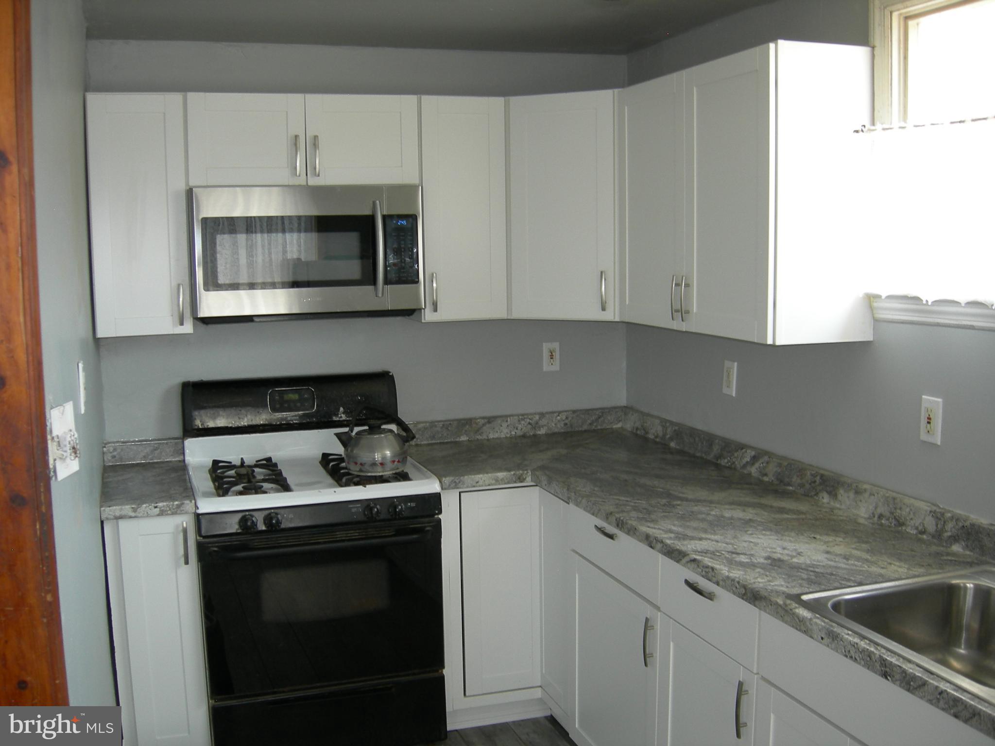366 Rively Avenue Collingdale, PA 19023 - Photo 8 of 24 Gallery Image 8