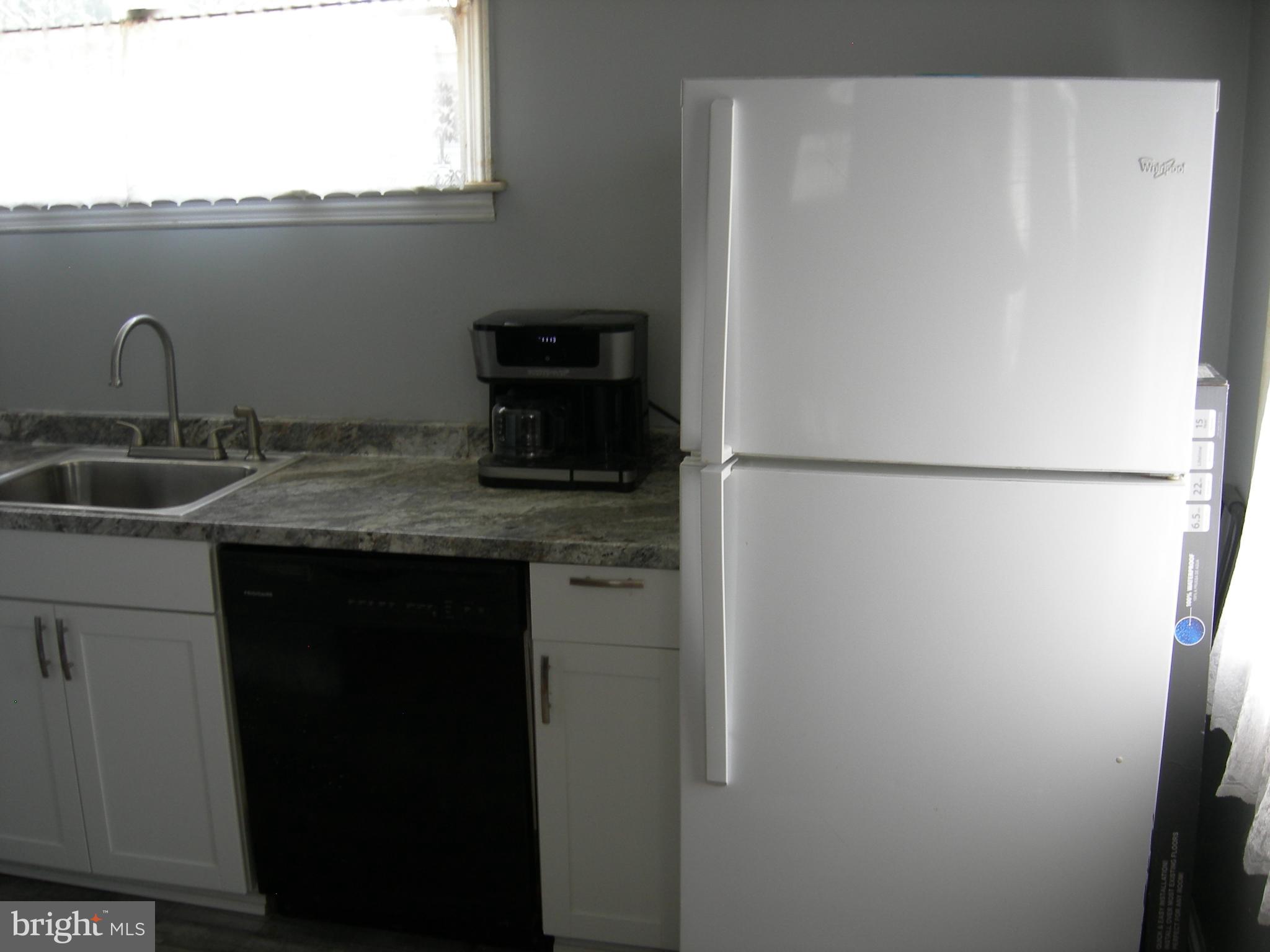 366 Rively Avenue Collingdale, PA 19023 - Photo 9 of 24 refrigerator excluded