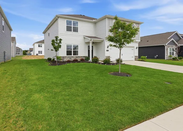 $460,000 | 401 Greenland Pass, Delaware, OH 43015