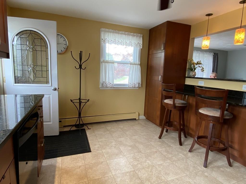 7 Sandra Road Peabody, MA 01960 - Photo 8 of 32 Gallery Image 8