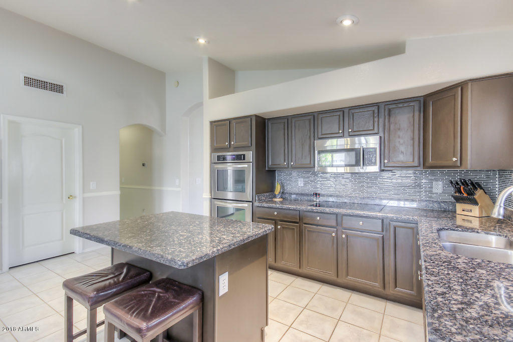 2055 East Smoke Tree Road Gilbert, AZ 85296 - Photo 16 of 44 Kitchen (4)-SMALL
