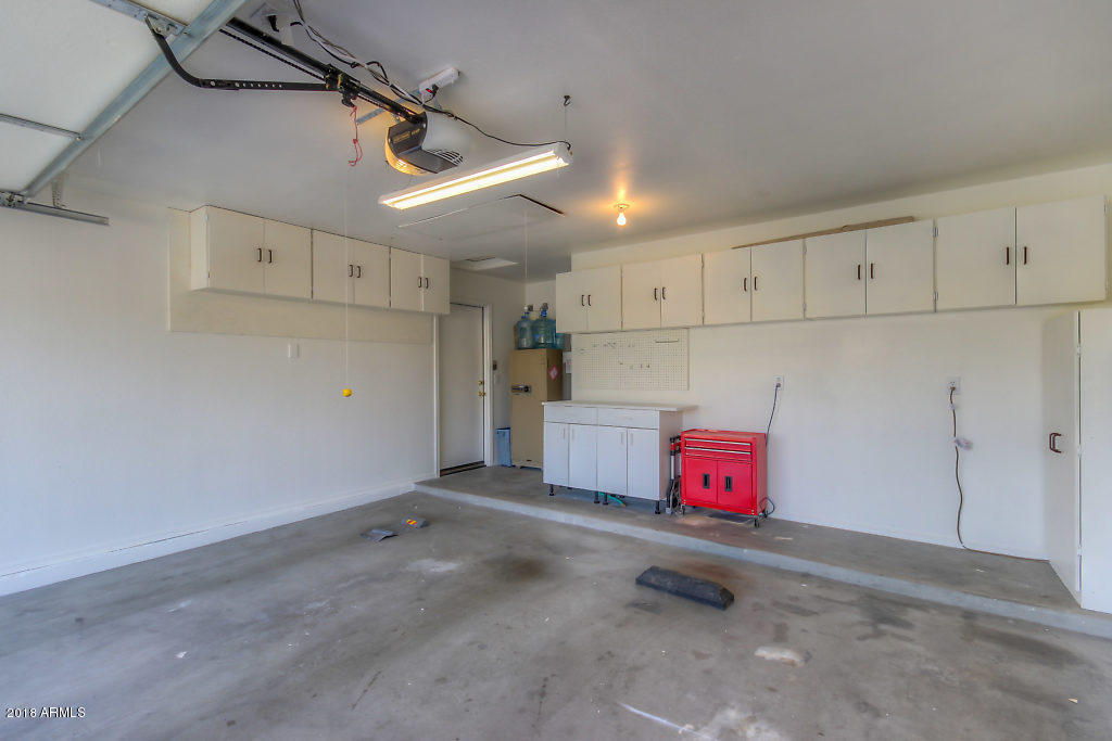2055 East Smoke Tree Road Gilbert, AZ 85296 - Photo 36 of 44 Garage (2)-SMALL