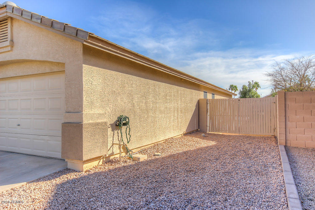 2055 East Smoke Tree Road Gilbert, AZ 85296 - Photo 38 of 44 Front (6)-SMALL