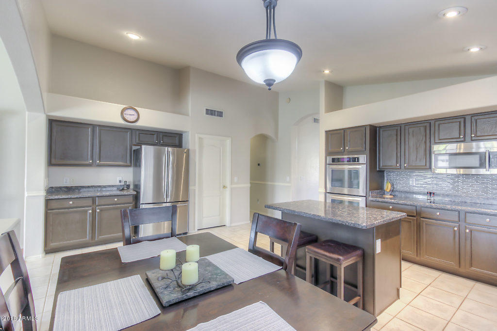2055 East Smoke Tree Road Gilbert, AZ 85296 - Photo 7 of 44 Kitchen (3)-SMALL