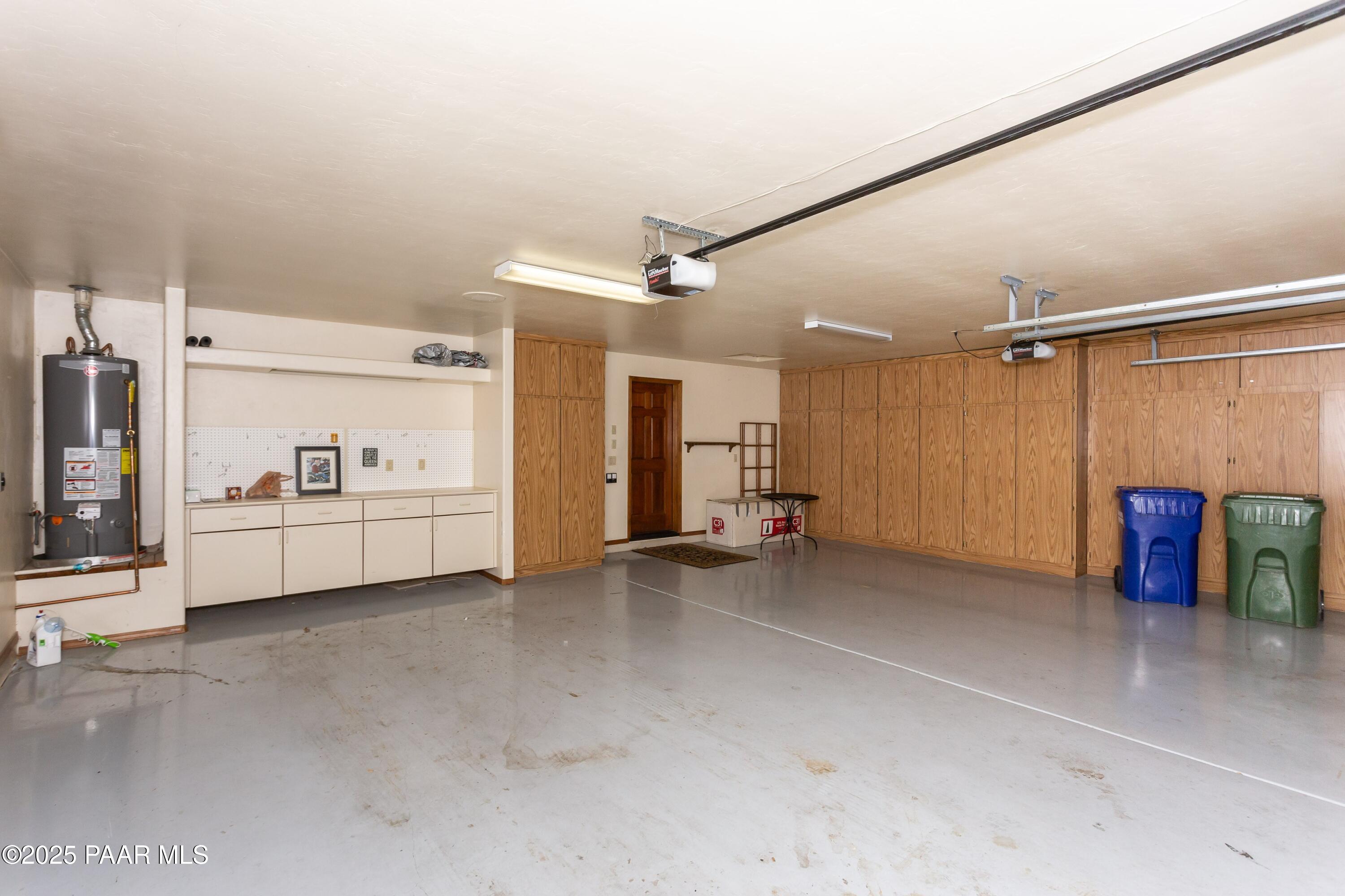 1109 Northwood Loop Prescott, AZ 86303 - Photo 22 of 33 022_Garage