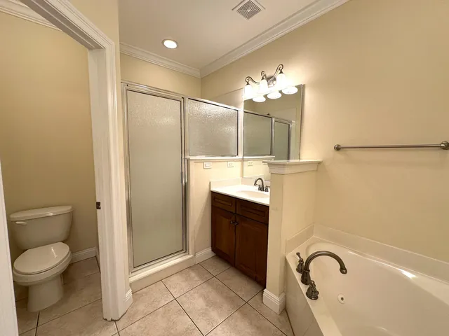 $2,100 | 413 Nathey Avenue, Unit 10, Niceville, FL 32578