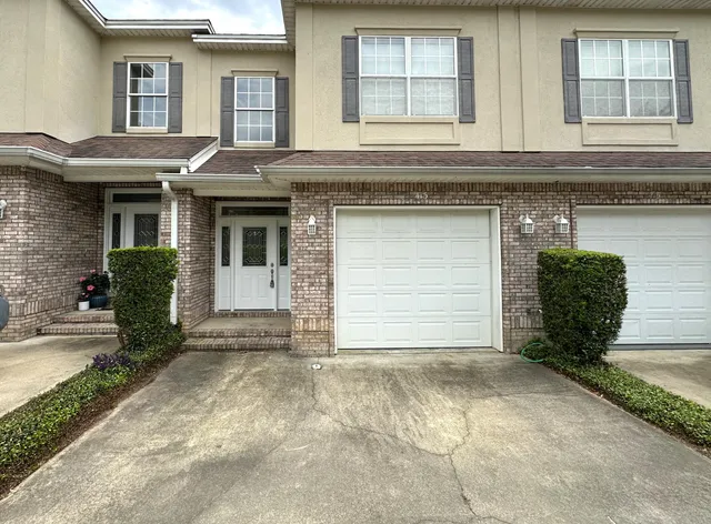 $2,100 | 413 Nathey Avenue, Unit 10, Niceville, FL 32578
