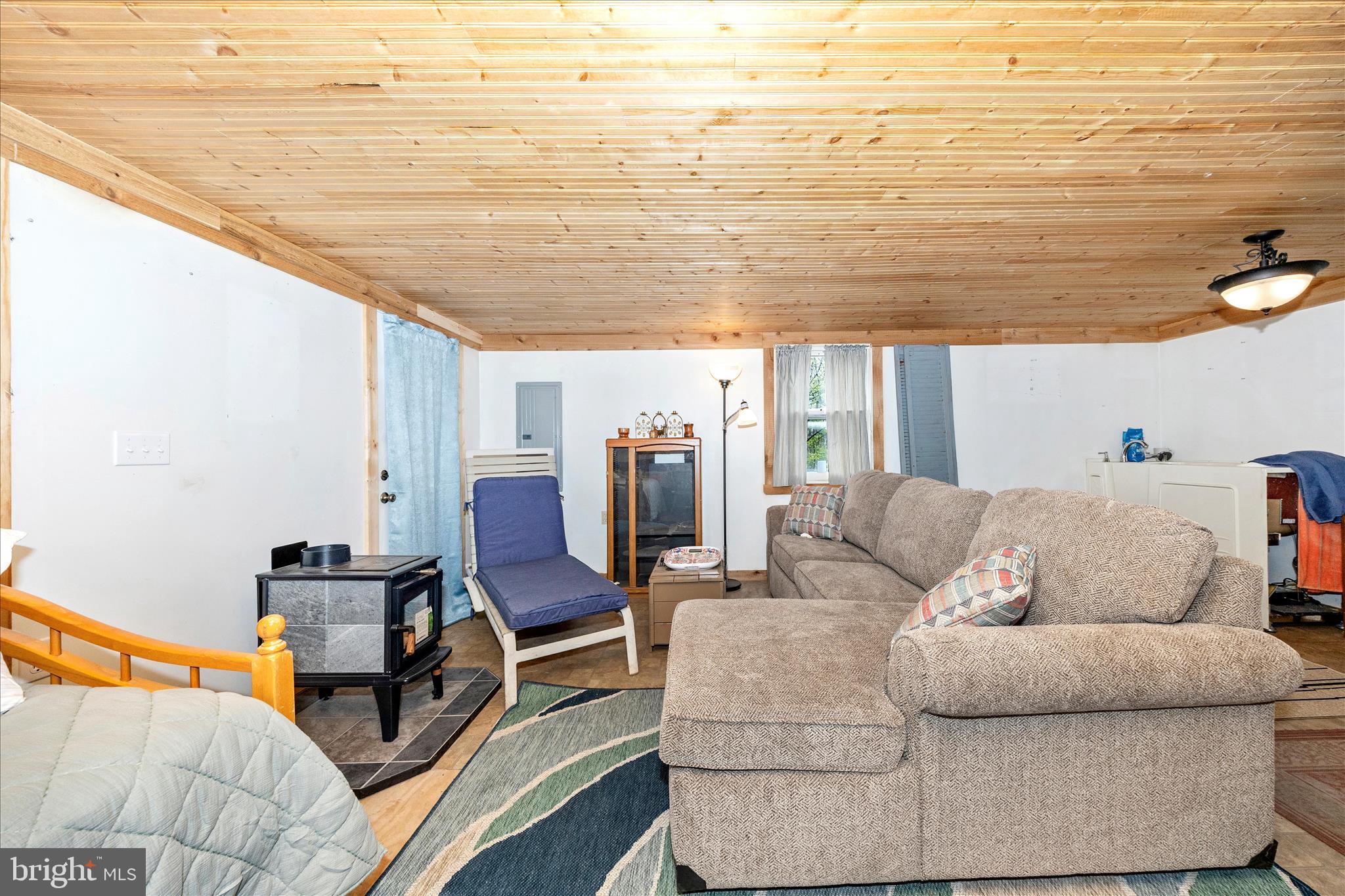 915 Center Square Road Blain, PA 17006 - Photo 26 of 49 Living Room