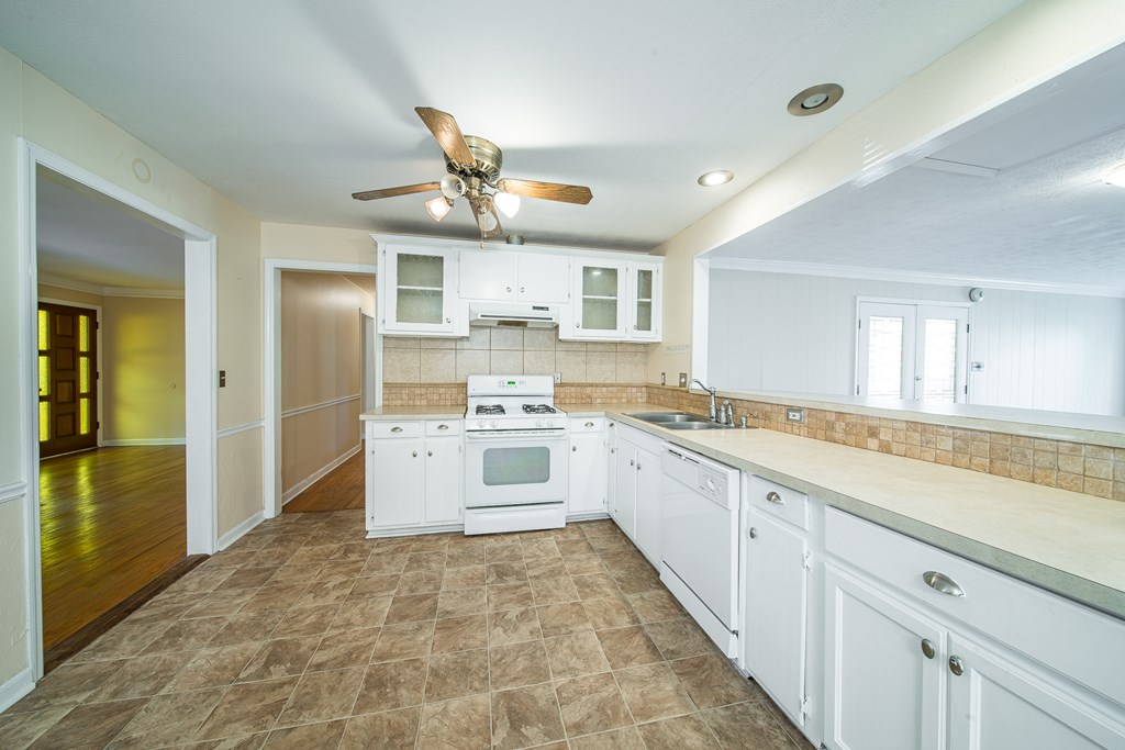 6012 Moon Road Columbus, GA 31909 - Photo 9 of 37 Gallery Image 9