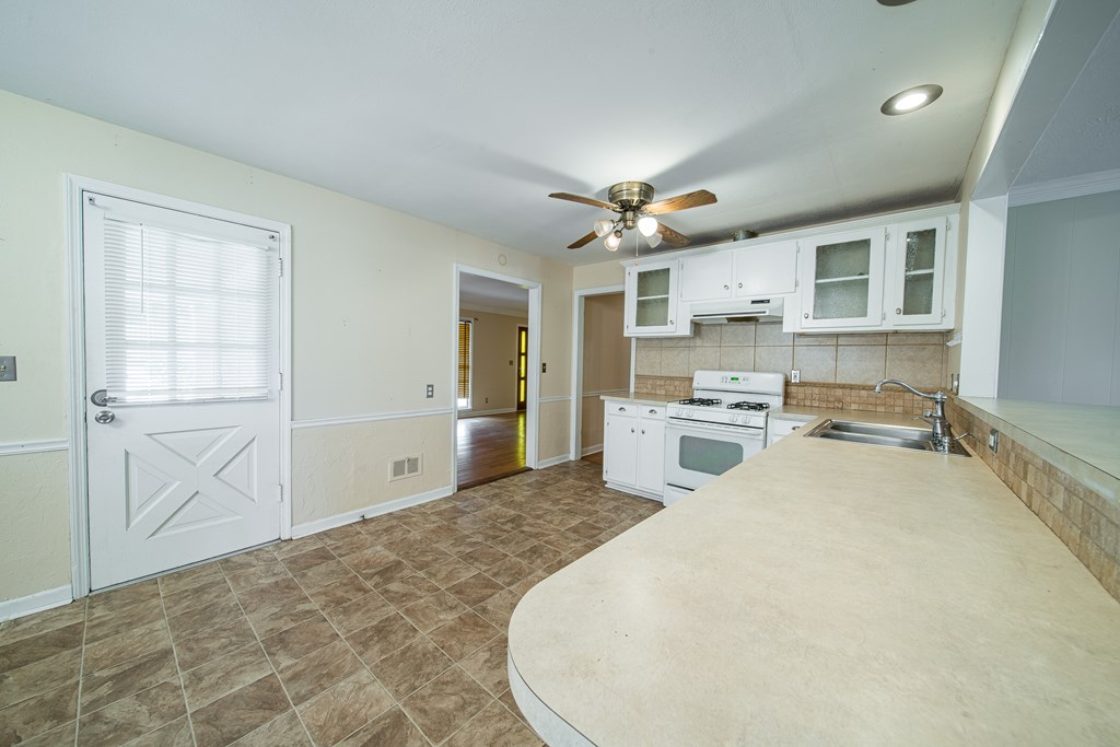6012 Moon Road Columbus, GA 31909 - Photo 10 of 37 Gallery Image 10