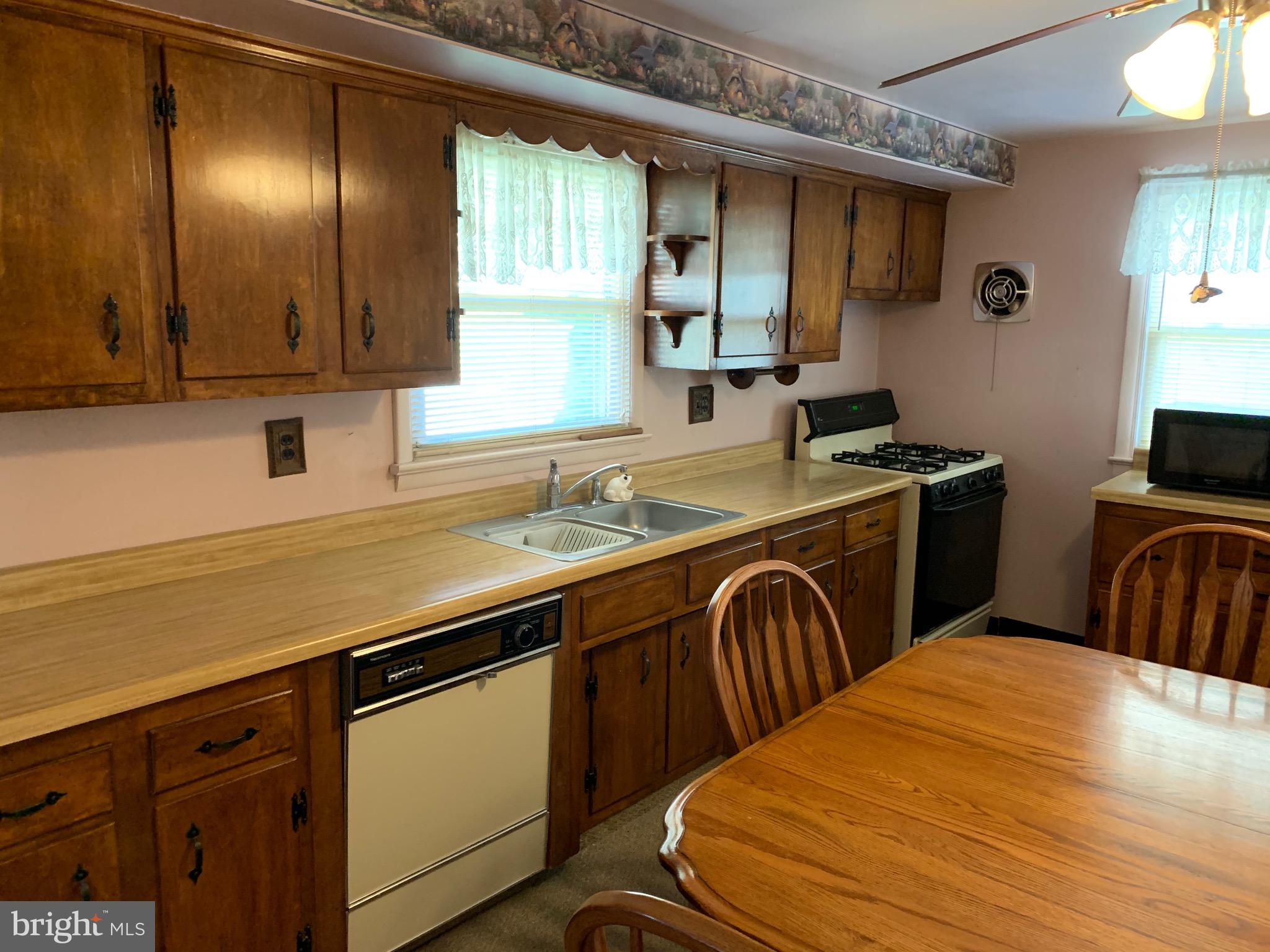 852 Colebrook Road Middletown, PA 17057 - Photo 8 of 18 Gallery Image 8