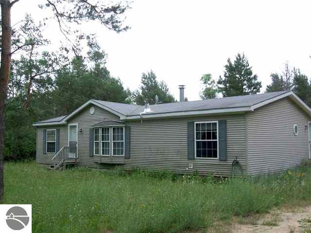 2122 East 30 Road Cadillac, MI 49601 - Photo 3 of 15 1717753-2.JPG