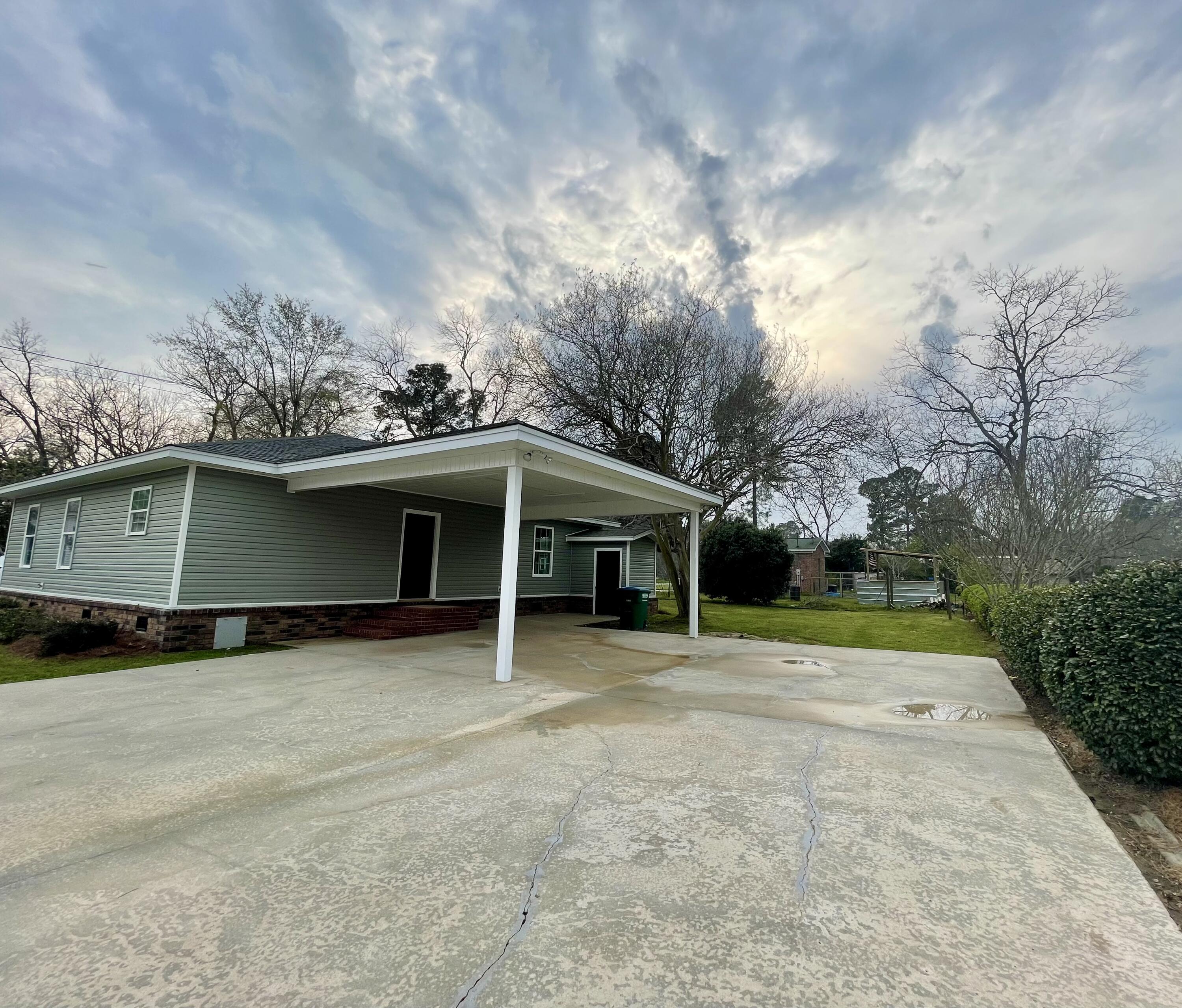 100 Dukes Street St. George, SC 29477 - Photo 21 of 25 22x21 carport