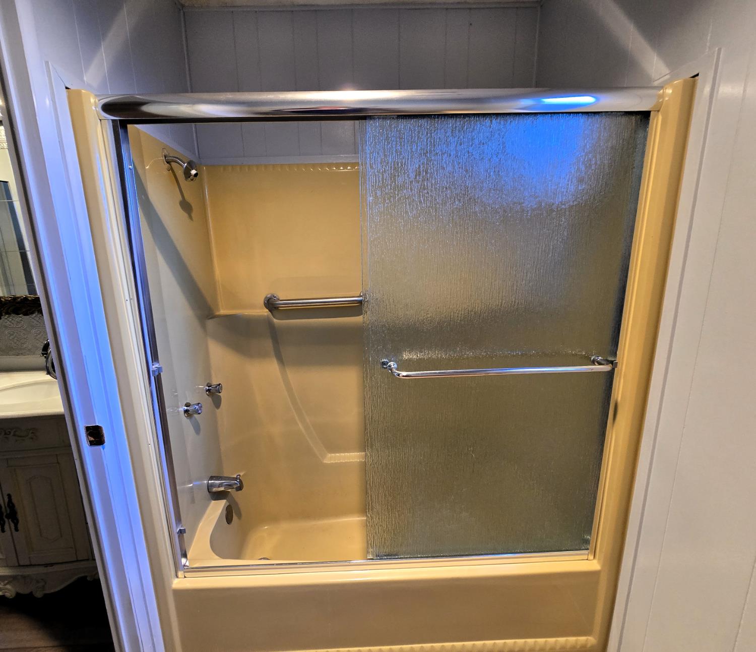 30 Candy Lane Grass Valley, CA 95945 - Photo 19 of 48 a bathroom with a bathtub