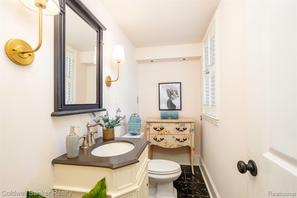 259 Touraine Road Grosse Pointe Farms, MI 48236 - Photo 15 of 42 Gallery Image 15