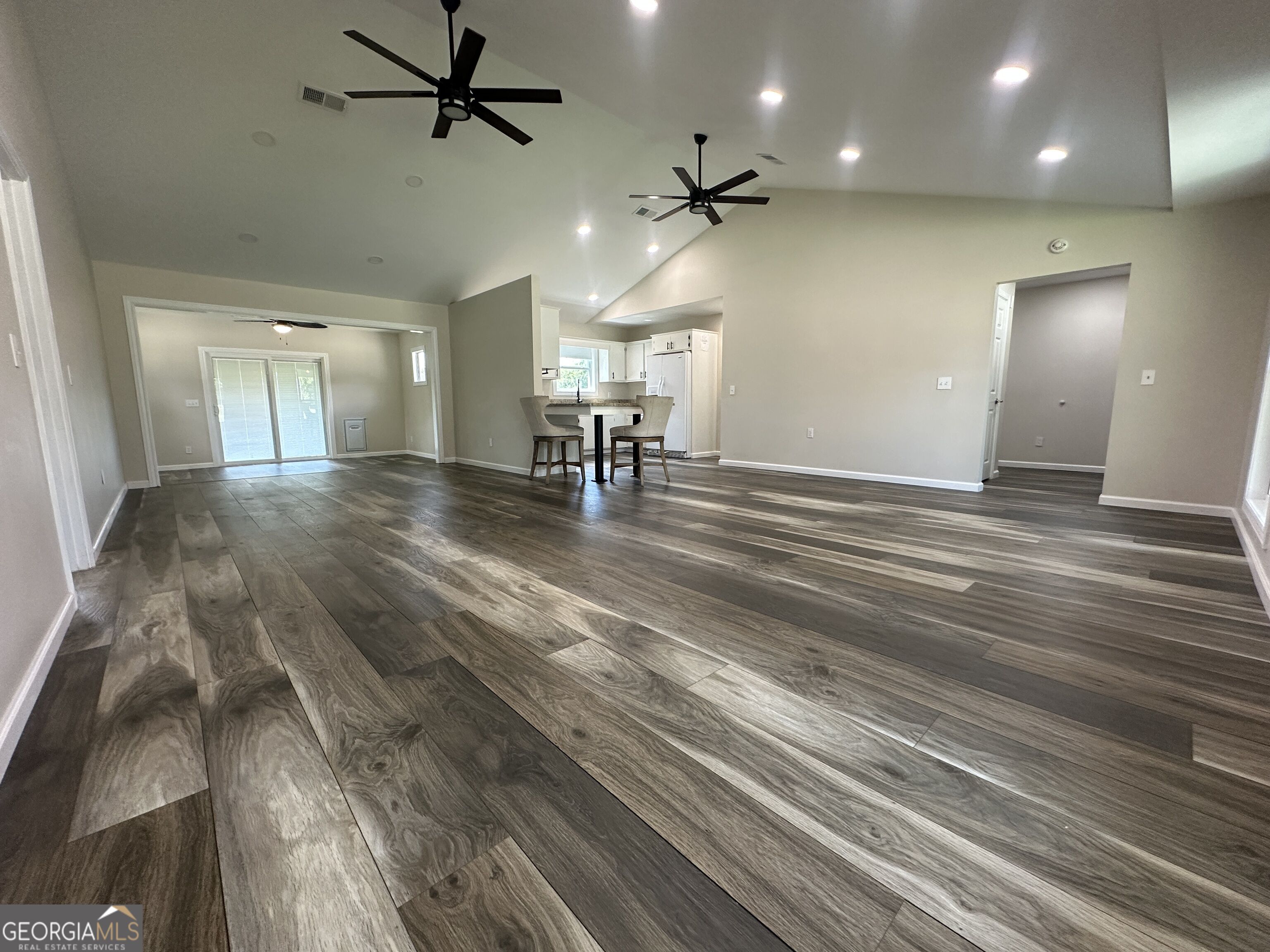 273 Sunbeam Road Douglas, GA 31535 - Photo 3 of 21 Gallery Image 3