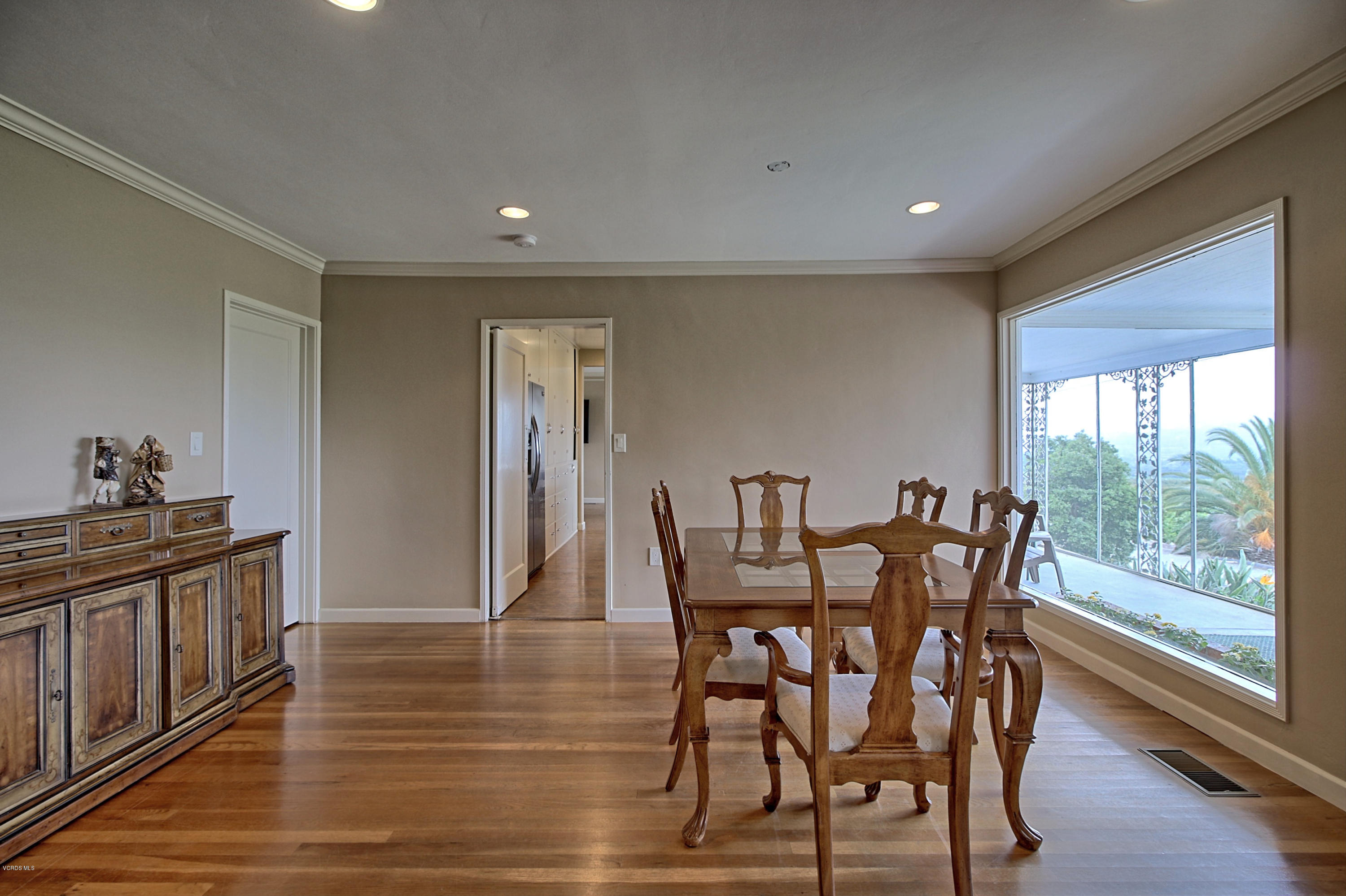 604 Hall Road Santa Paula, CA 93060 - Photo 14 of 35 0098 (2)