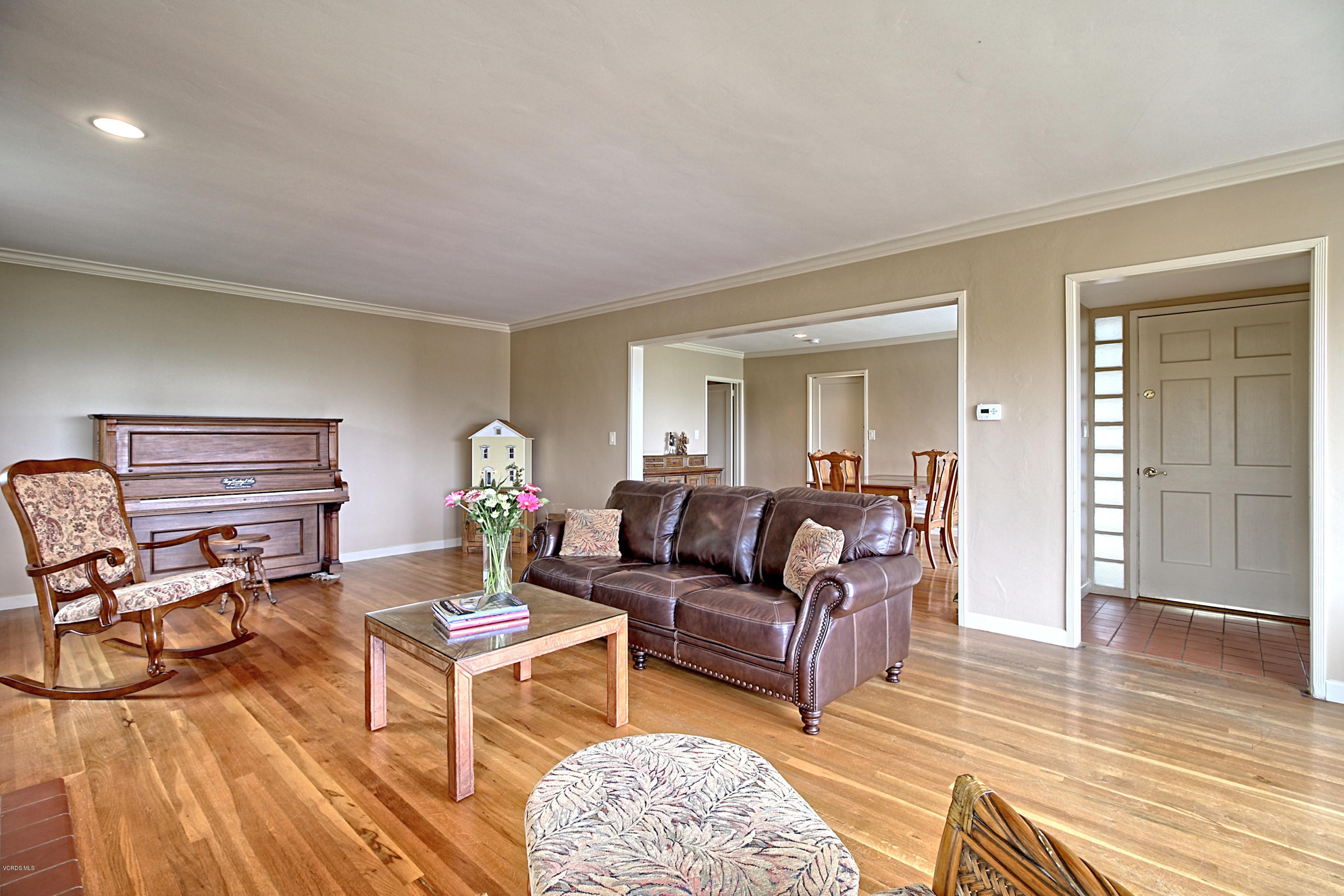 604 Hall Road Santa Paula, CA 93060 - Photo 5 of 35 0057