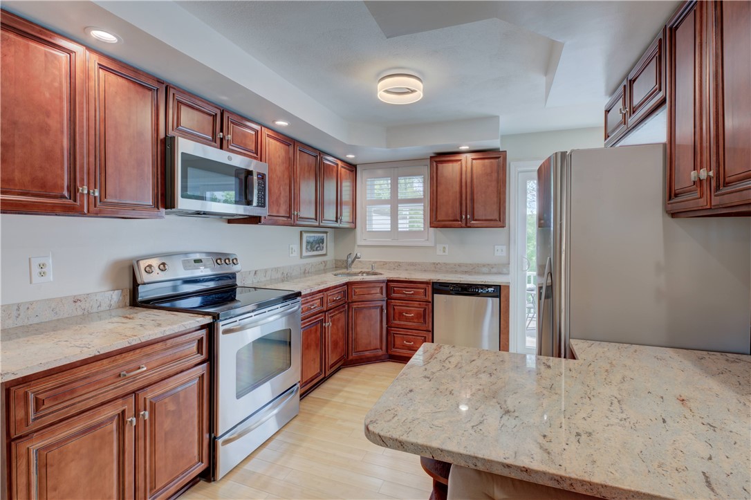 3399 Post Road, Unit 4 Warwick, RI 02886 - Photo 4 of 24