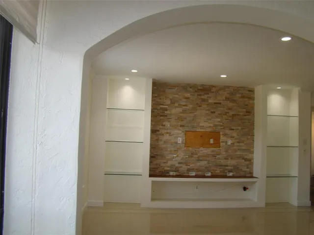 $2,629 | 2588 Carambola Circle North, Coconut Creek, FL 33066