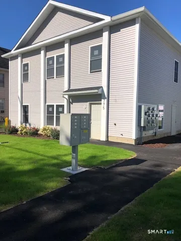 $1,800 | 775 Main Street, Unit 3, Torrington, CT 06790