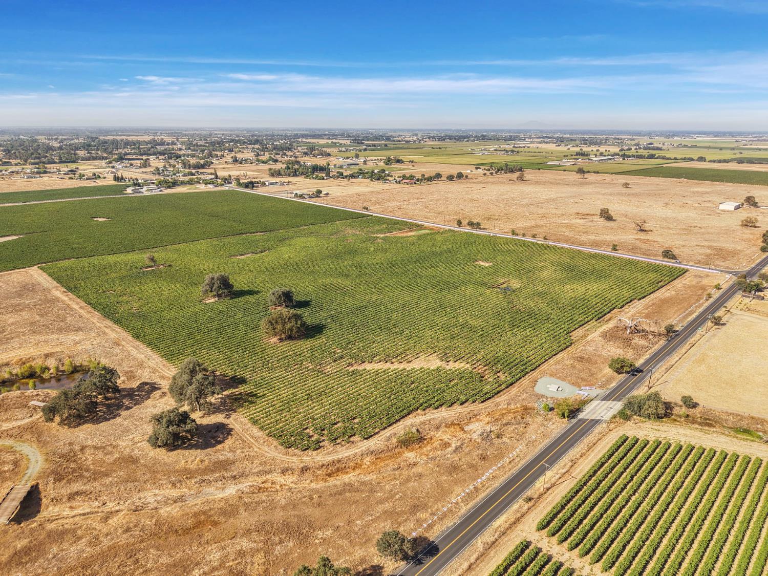 13700 Liberty Road Acampo, CA 95220 - Photo 3 of 22 Gallery Image 3