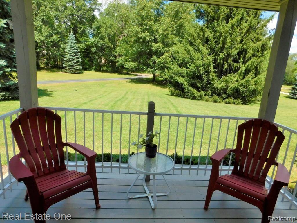 11372 Buno Road Brighton, MI 48114 - Photo 4 of 48 front porch