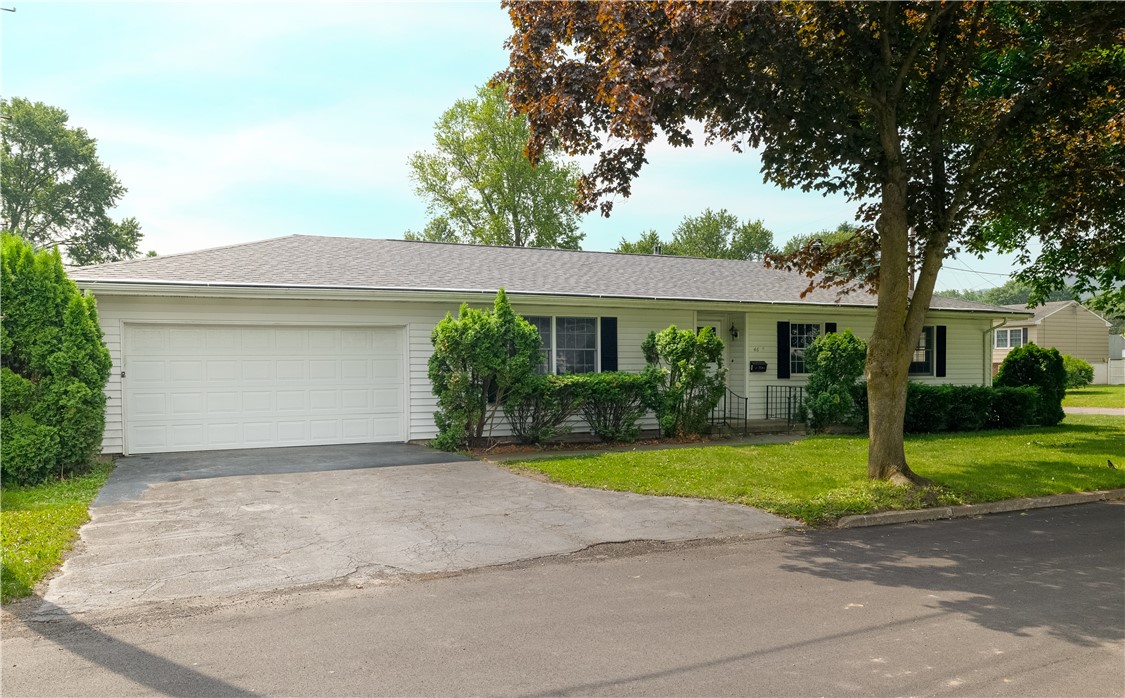 46 Roosevelt Street Corning, NY 14830 - Photo 2 of 37