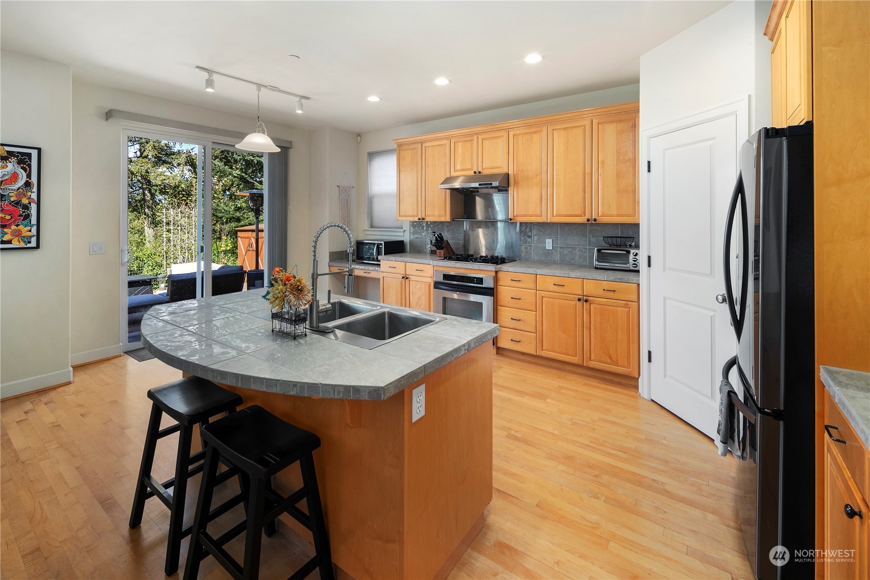 700 South 47th Street Renton, WA 98055 - Photo 12 of 39