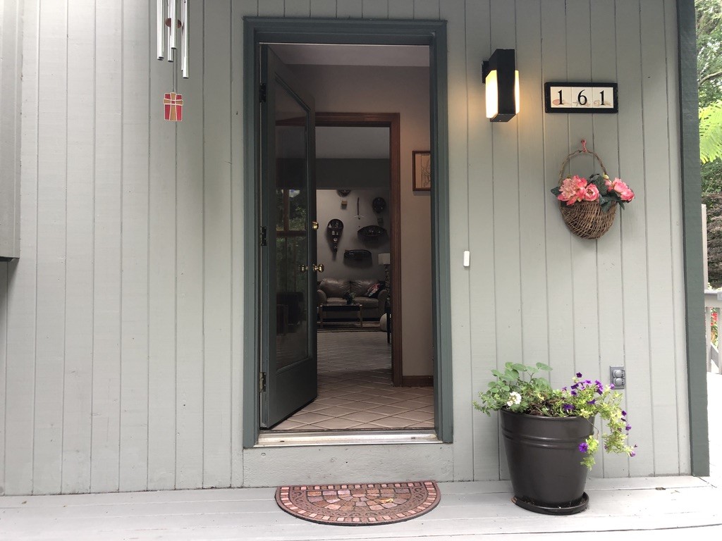 161 Sloop Street Jamestown, RI 02835 - Photo 11 of 50 Front entry
