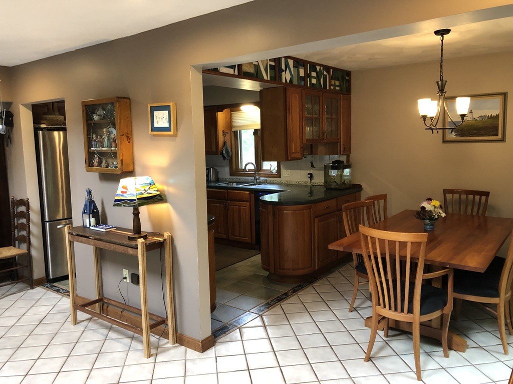 161 Sloop Street Jamestown, RI 02835 - Photo 16 of 50 Dining and Kitchen
