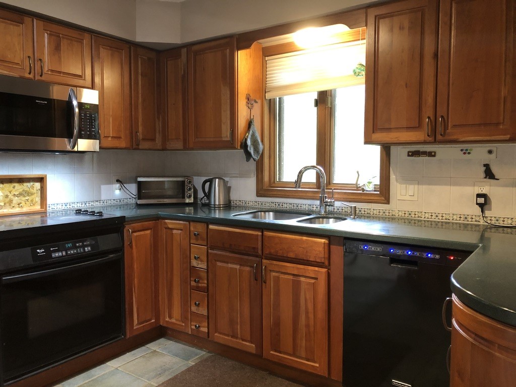 161 Sloop Street Jamestown, RI 02835 - Photo 19 of 50 Kitchen