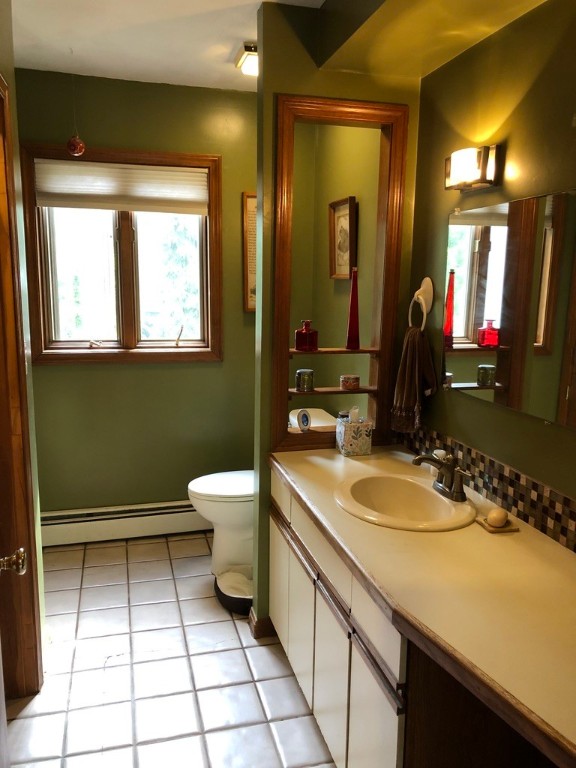 161 Sloop Street Jamestown, RI 02835 - Photo 27 of 50 1st floor half bath