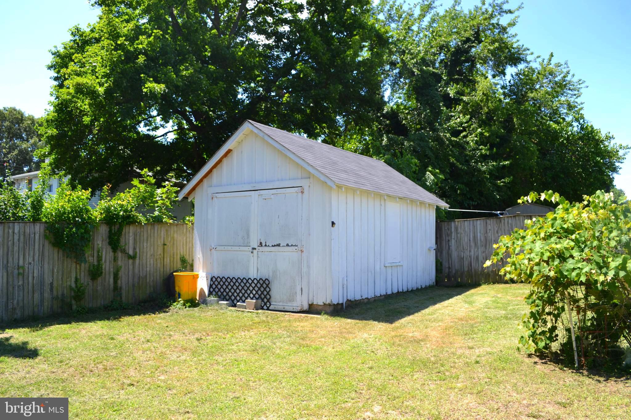 227 Dale Road Pasadena, MD 21122 - Photo 27 of 37