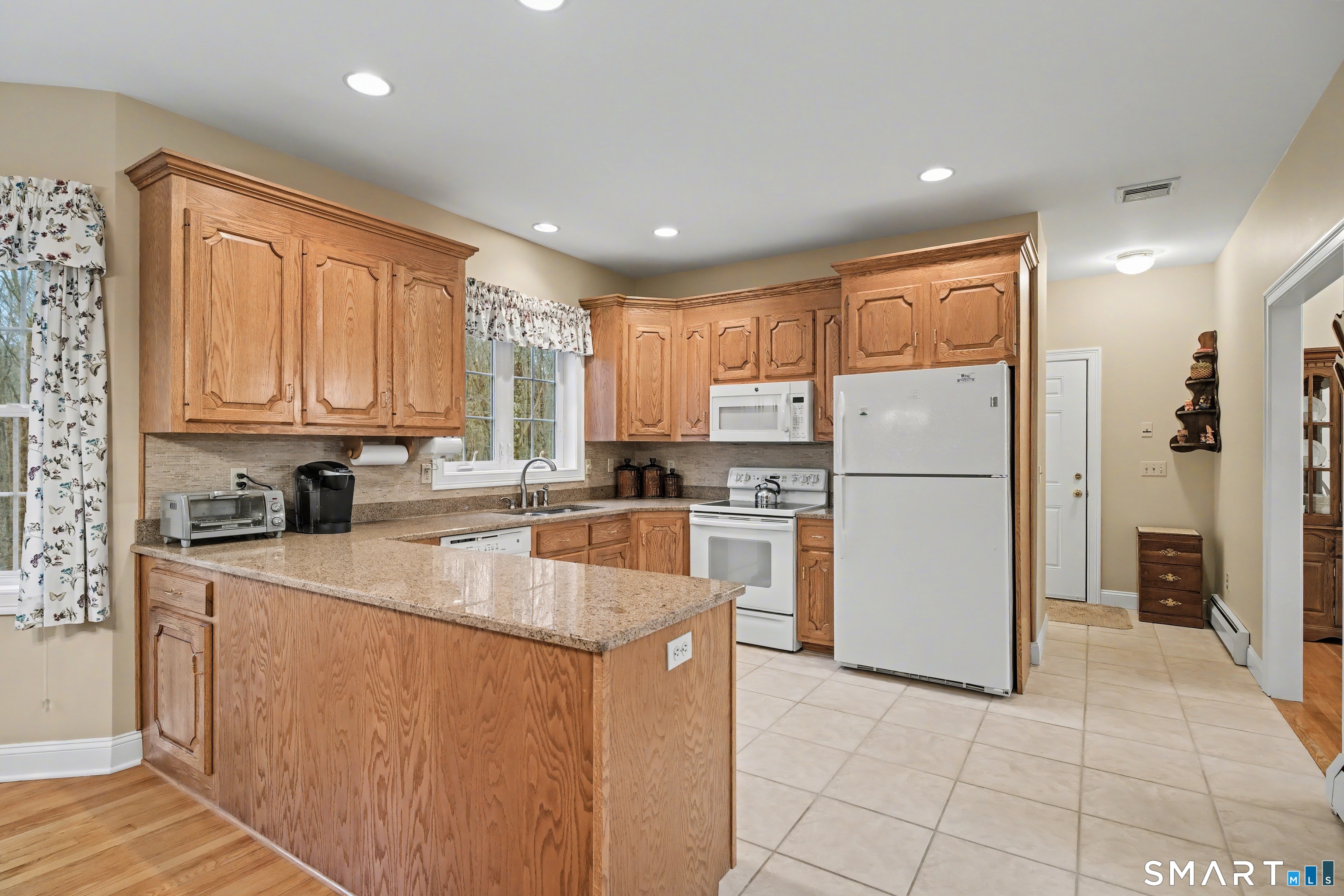 12 Fox Run Columbia, CT 06237 - Photo 14 of 41