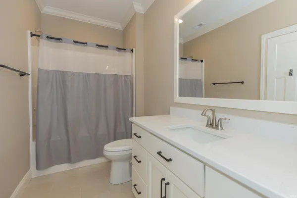 $650,000 | 7186 Ironwood Circle, Newburgh, IN 47630