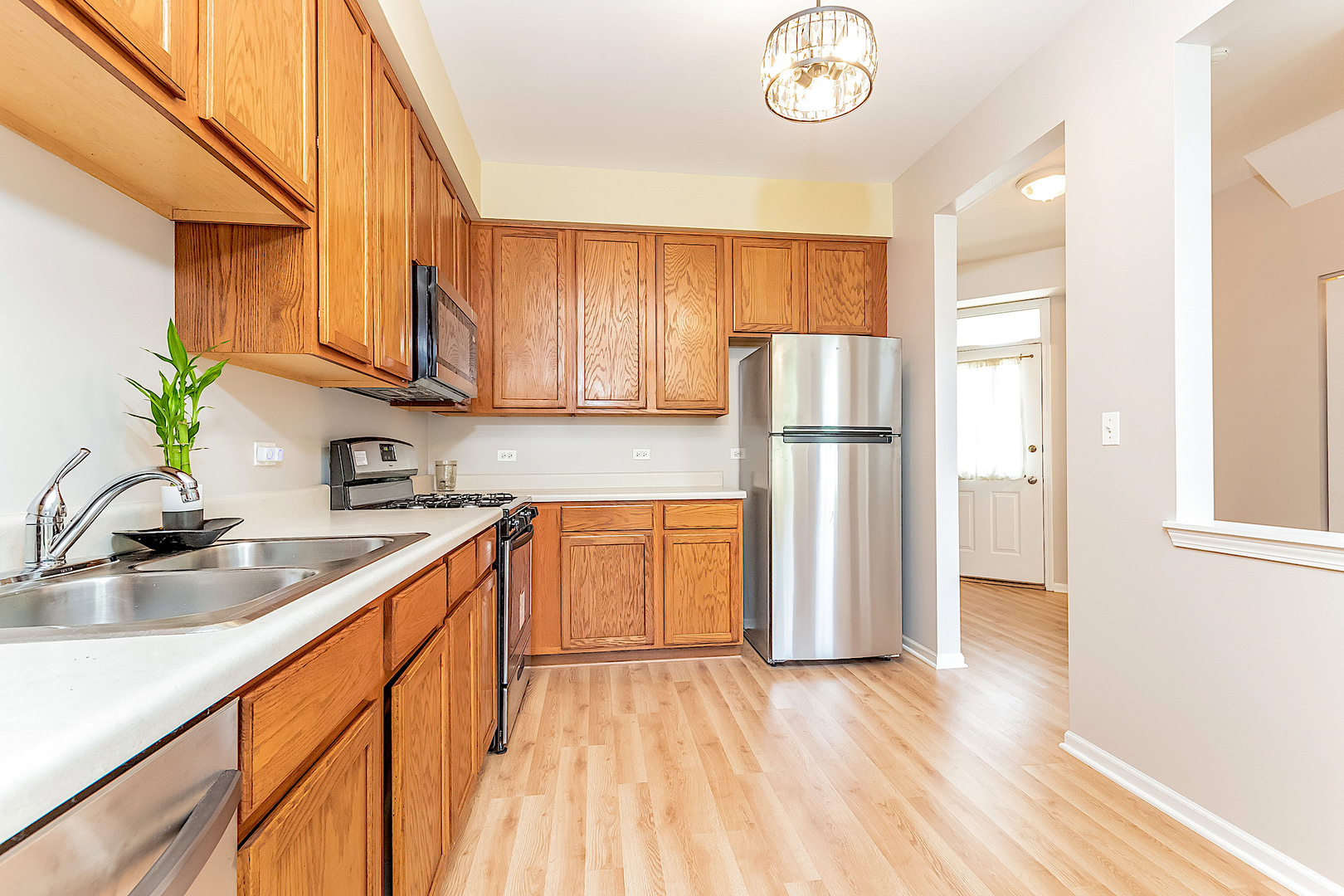 2865 Vernal Lane Naperville, IL 60564 - Photo 8 of 26