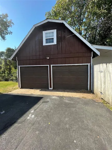 $1,795 | 237 North Clinton Street, Collinsville, IL 62234