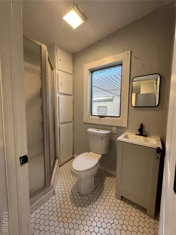 $1,795 | 237 North Clinton Street, Collinsville, IL 62234