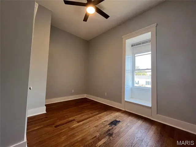 $1,795 | 237 North Clinton Street, Collinsville, IL 62234