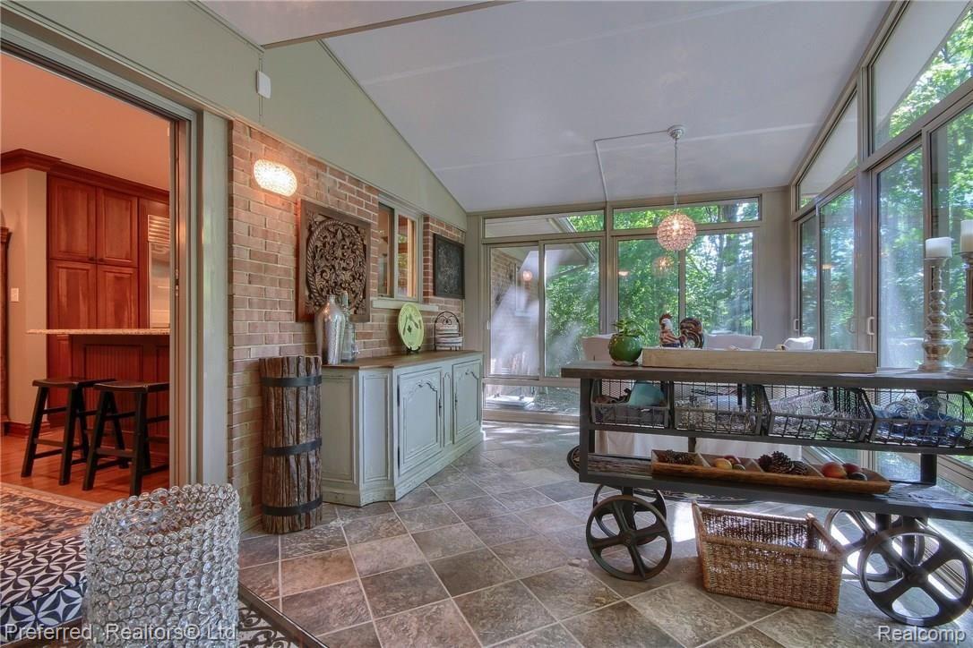 8039 Ridge Road Canton, MI 48187 - Photo 24 of 49 Sunroom_2nd_View.jpg