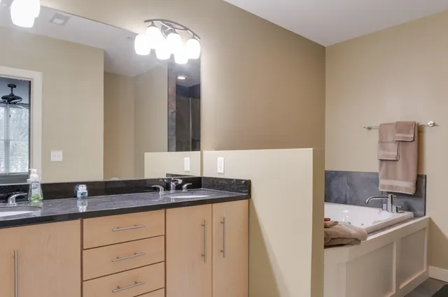 $369,000 | 1221 Broad Street, Unit 3, St. Joseph, MI 49085