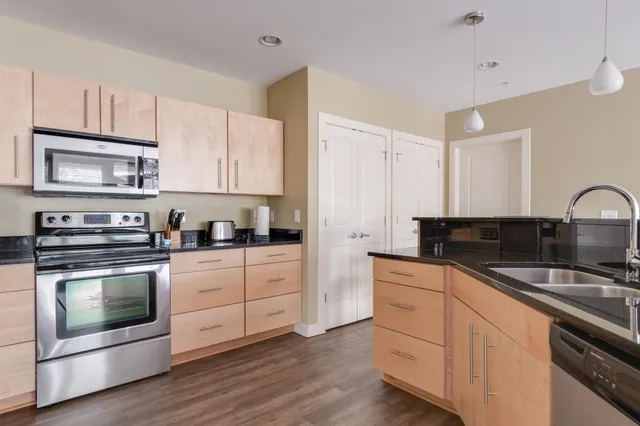 $369,000 | 1221 Broad Street, Unit 3, St. Joseph, MI 49085