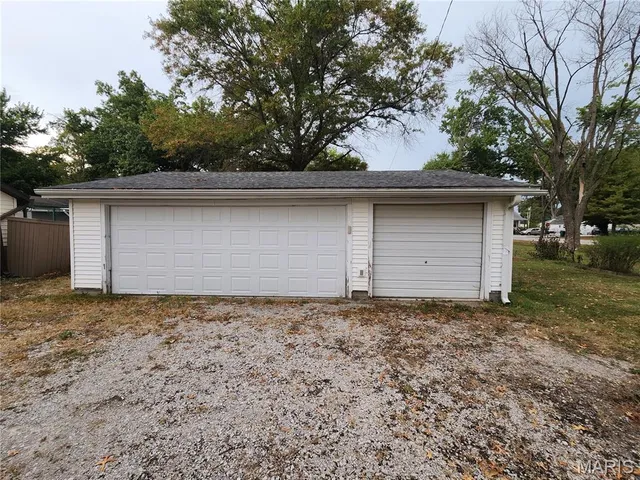 $169,900 | 2221 Pulliam Avenue, Fayetteville, IL 62258