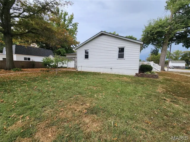 $169,900 | 2221 Pulliam Avenue, Fayetteville, IL 62258
