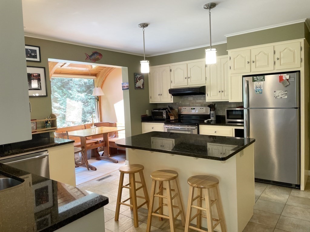 221 Linseed Road West Hatfield, MA 01088 - Photo 4 of 42 Gallery Image 4