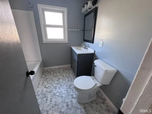 $950 | 1012 West Haines Avenue, Muncie, IN 47303